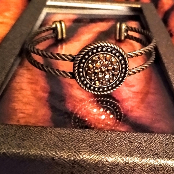 Bronze Cuff Bangle - Picture 11 of 13